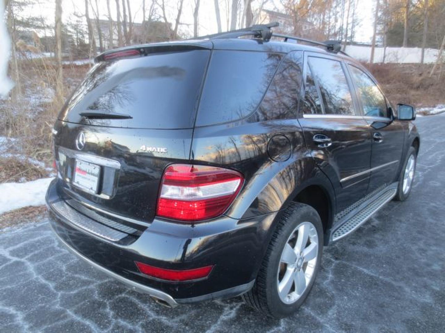 2011 Black /Beige Mercedes-Benz M-Class (4JGBB8GB8BA) with an 3.5L V6 DOHC 24V engine, 7-Speed Automatic Overdrive transmission, located at 270 US Route 6, Mahopac, NY, 10541, (845) 621-0895, 41.349022, -73.755280 - Photo#3