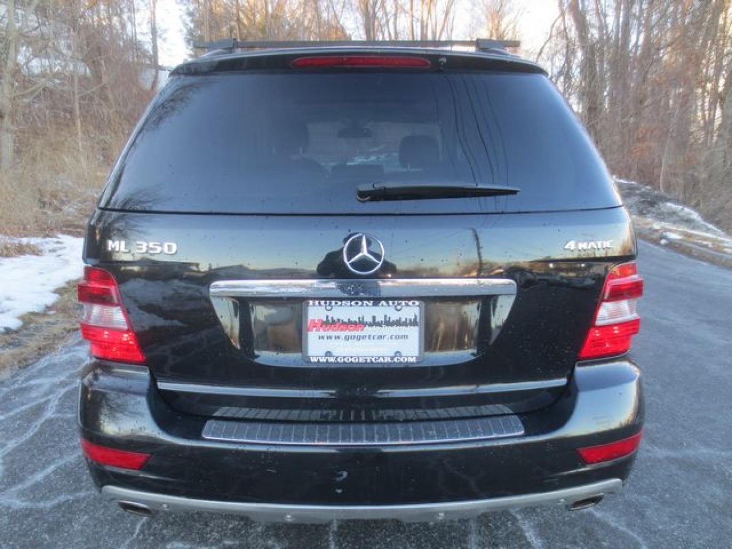 2011 Black /Beige Mercedes-Benz M-Class (4JGBB8GB8BA) with an 3.5L V6 DOHC 24V engine, 7-Speed Automatic Overdrive transmission, located at 270 US Route 6, Mahopac, NY, 10541, (845) 621-0895, 41.349022, -73.755280 - Photo#5
