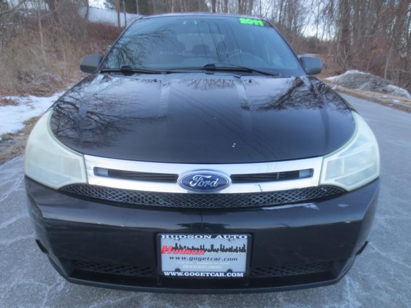 2011 Black /Black Ford Focus SE (1FAHP3FN2BW) with an 2.0L L4 DOHC 16V engine, 4-Speed Aut transmission, located at 270 US Route 6, Mahopac, NY, 10541, (845) 621-0895, 41.349022, -73.755280 - Photo#2