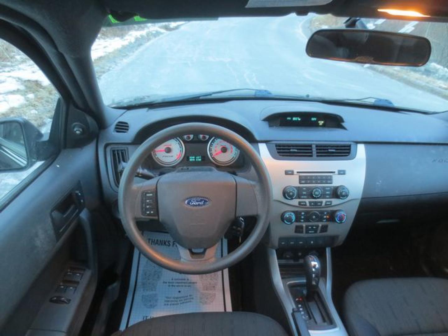 2011 Black /Black Ford Focus SE (1FAHP3FN2BW) with an 2.0L L4 DOHC 16V engine, 4-Speed Aut transmission, located at 270 US Route 6, Mahopac, NY, 10541, (845) 621-0895, 41.349022, -73.755280 - Photo#8