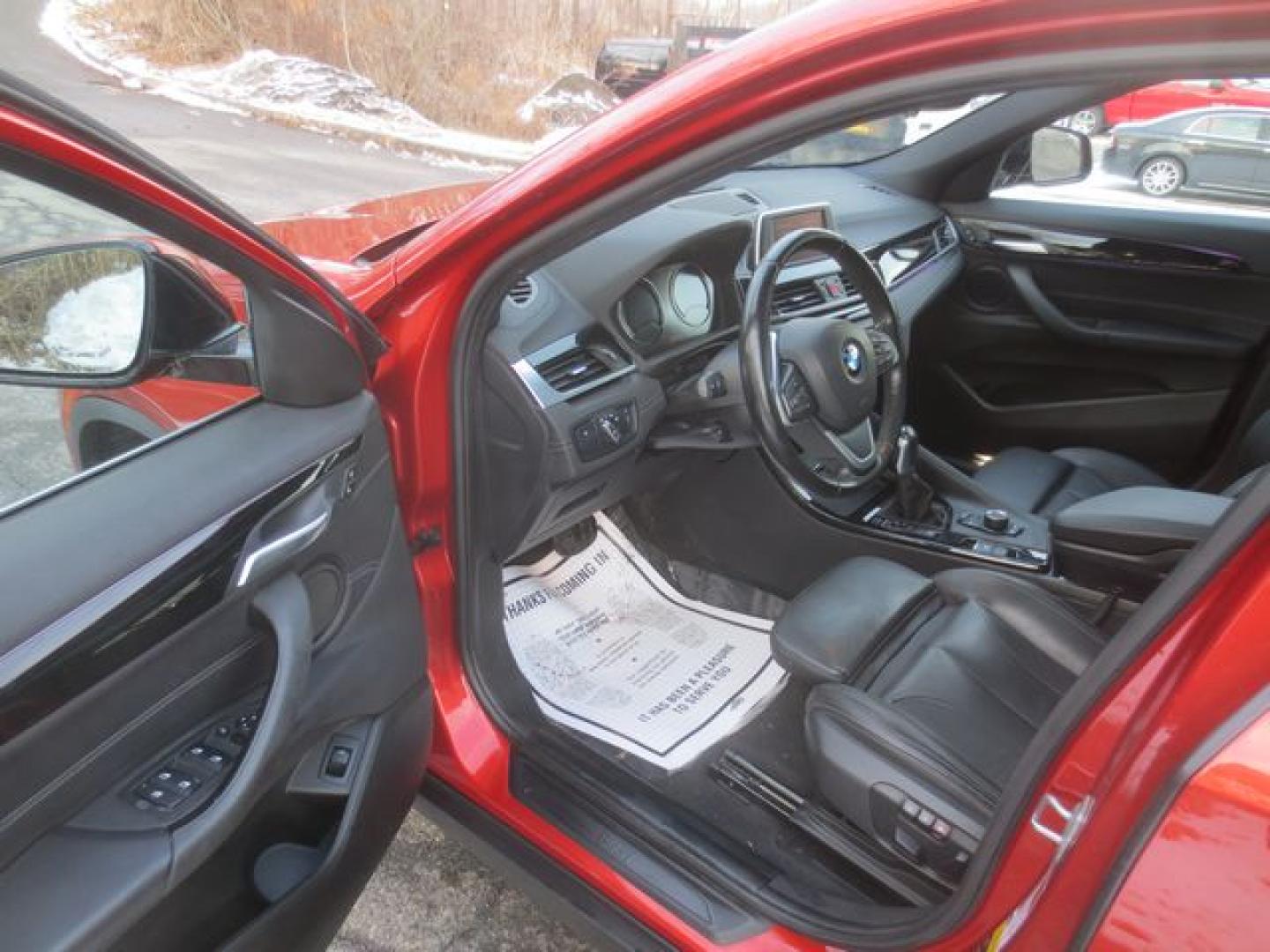 2018 Sunset Orange Metalic /Black BMW X2 xDrive28i (WBXYJ5C34JE) with an 2.0L L4 DOHC 16V engine, Automatic 8 Speed transmission, located at 270 US Route 6, Mahopac, NY, 10541, (845) 621-0895, 41.349022, -73.755280 - Photo#6