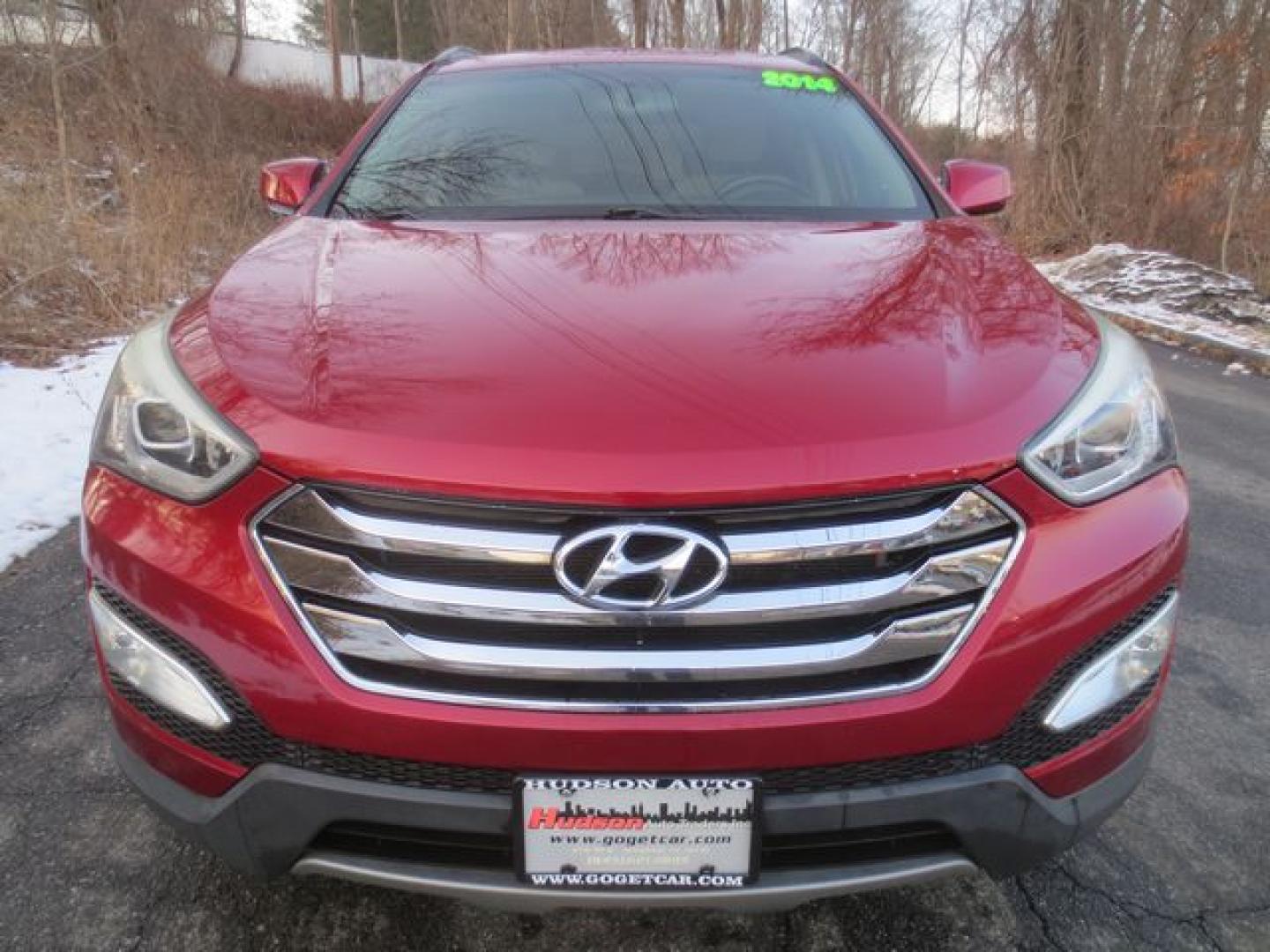 2014 Red /Beige Hyundai Santa Fe Sport (5XYZU3LB5EG) with an 2.4L L4 DOHC 16V engine, 6-Speed Automatic transmission, located at 270 US Route 6, Mahopac, NY, 10541, (845) 621-0895, 41.349022, -73.755280 - Photo#2
