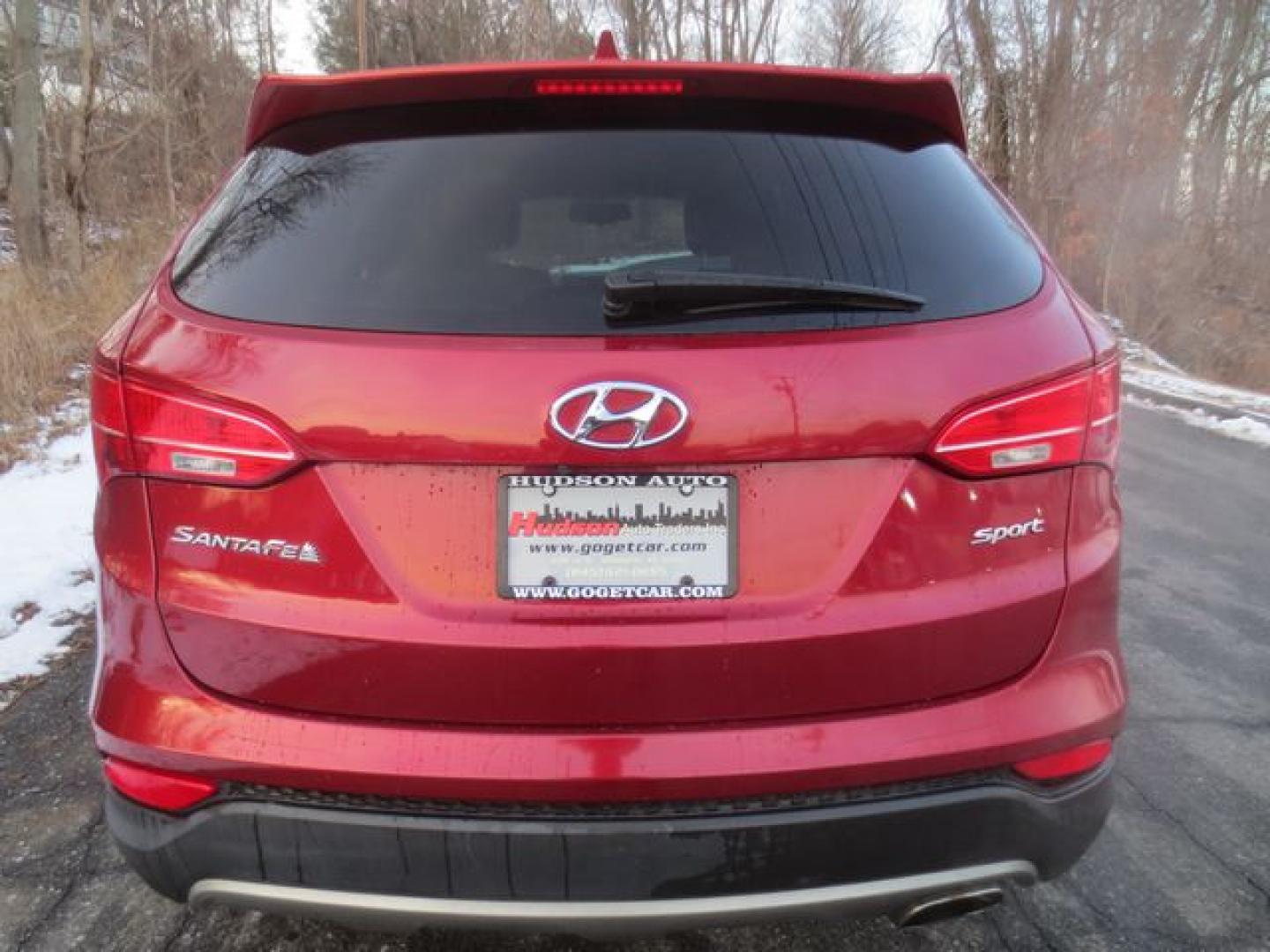 2014 Red /Beige Hyundai Santa Fe Sport (5XYZU3LB5EG) with an 2.4L L4 DOHC 16V engine, 6-Speed Automatic transmission, located at 270 US Route 6, Mahopac, NY, 10541, (845) 621-0895, 41.349022, -73.755280 - Photo#5