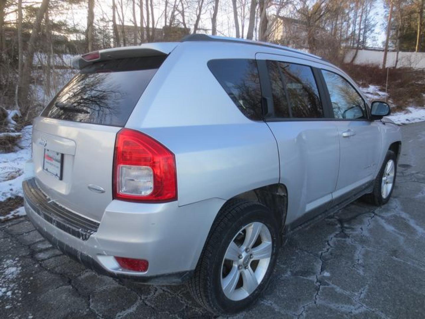 2012 Silver /Black Jeep Compass Latitude (1C4NJDEB5CD) with an 2.4L L4 DOHC 16V engine, Automatic transmission, located at 270 US Route 6, Mahopac, NY, 10541, (845) 621-0895, 41.349022, -73.755280 - Photo#3