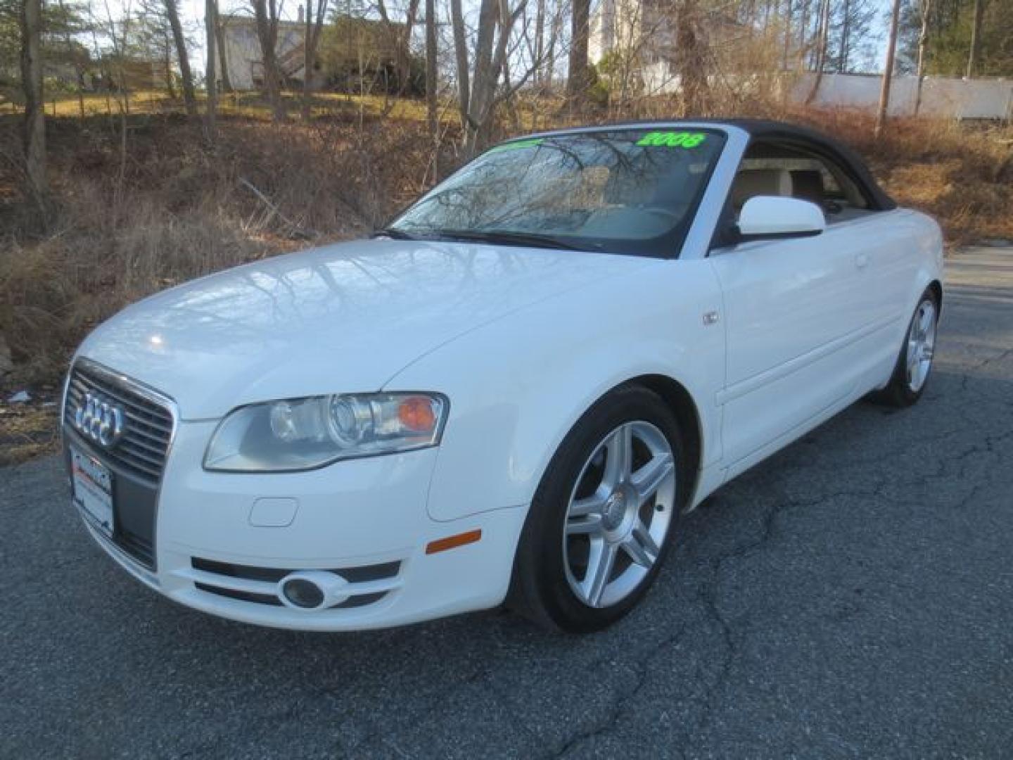 2008 White /Beige Audi A4 2.0T Cabriolet quattro with Tiptronic (WAUDF48H78K) with an 2.0L L4 DOHC 16V TURBO engine, 6-Speed Automatic transmission, located at 270 US Route 6, Mahopac, NY, 10541, (845) 621-0895, 41.349022, -73.755280 - Photo#4
