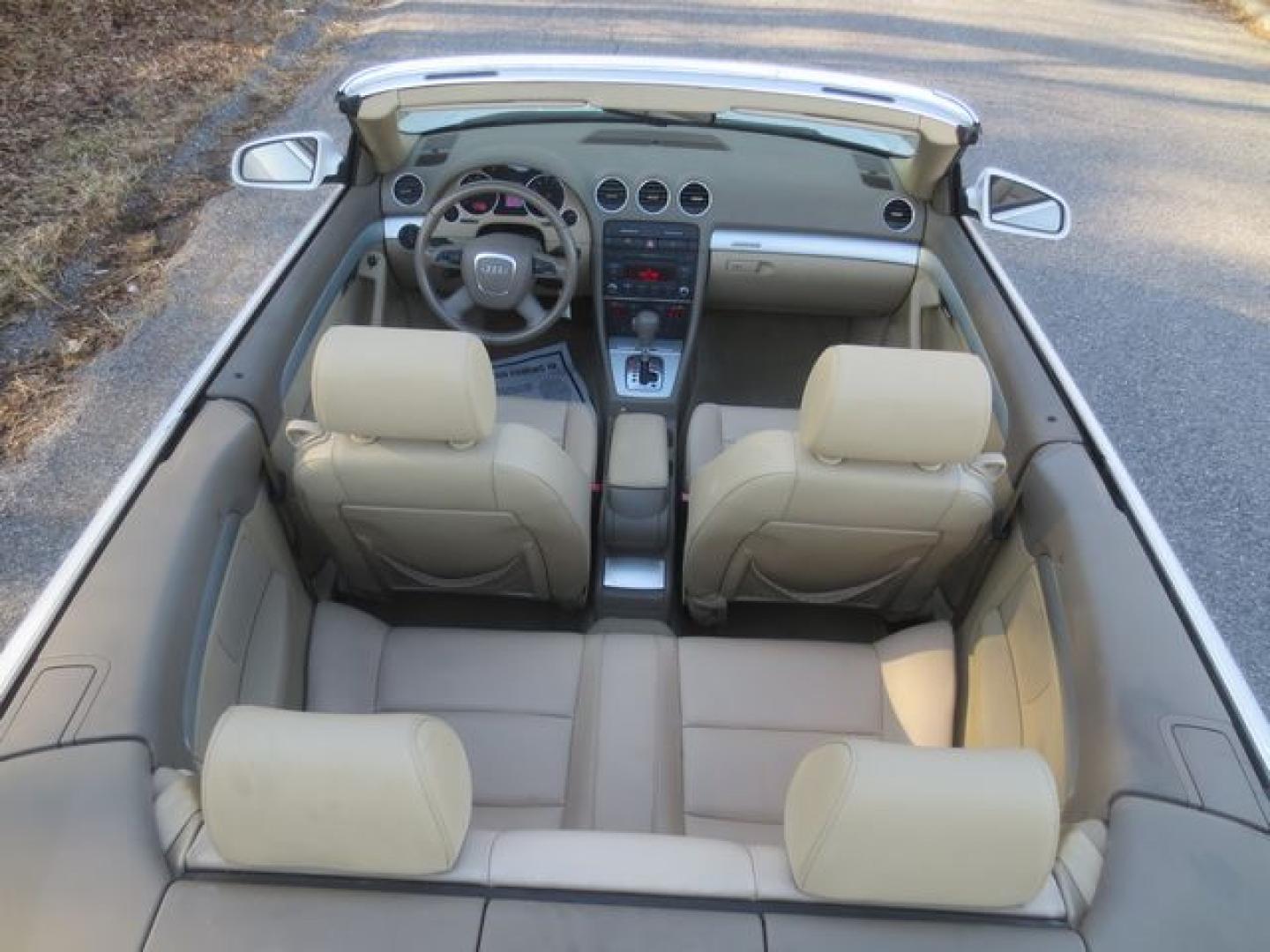 2008 White /Beige Audi A4 2.0T Cabriolet quattro with Tiptronic (WAUDF48H78K) with an 2.0L L4 DOHC 16V TURBO engine, 6-Speed Automatic transmission, located at 270 US Route 6, Mahopac, NY, 10541, (845) 621-0895, 41.349022, -73.755280 - Photo#10