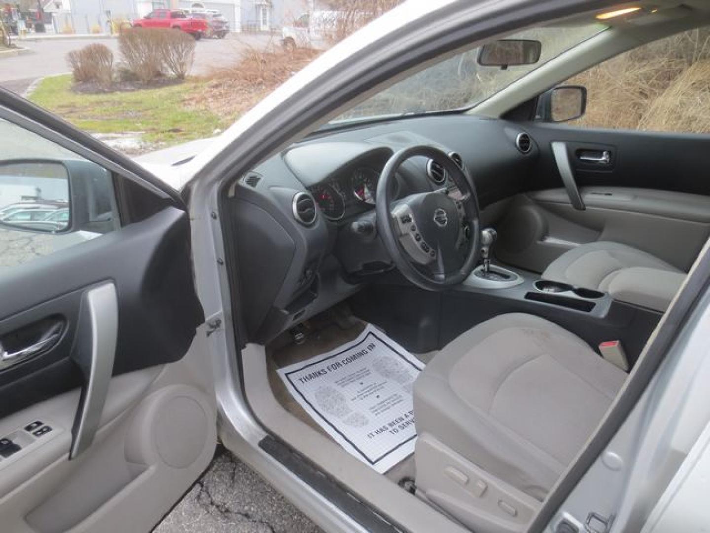 2011 Silver /Gray Nissan Rogue S (JN8AS5MV8BW) with an 2.5L L4 DOHC 16V engine, Automatic transmission, located at 270 US Route 6, Mahopac, NY, 10541, (845) 621-0895, 41.349022, -73.755280 - Photo#2