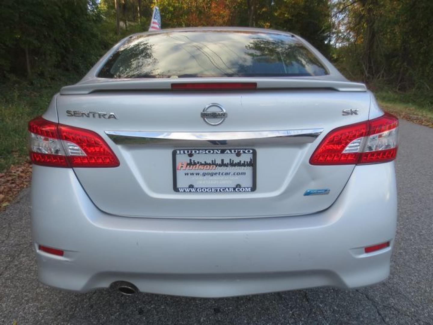 2013 Silver /Gray Nissan Sentra SR (3N1AB7AP9DL) with an 2.0L L4 DOHC 16V engine, Automatic transmission, located at 270 US Route 6, Mahopac, NY, 10541, (845) 621-0895, 41.349022, -73.755280 - Photo#5