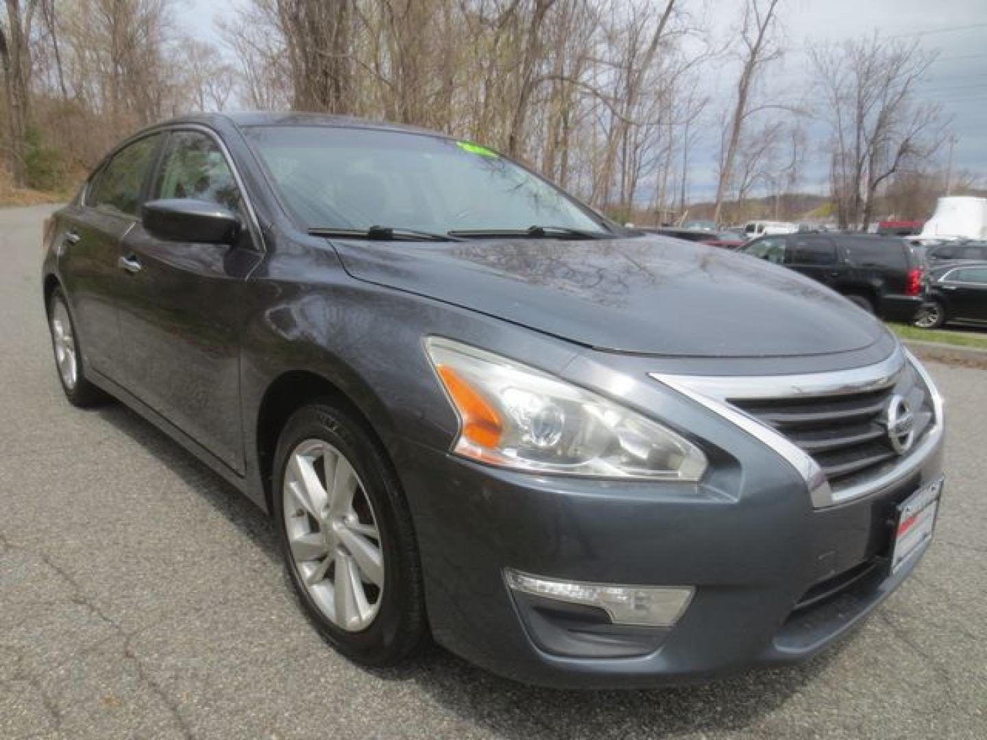 2013 Gray /Gray Nissan Altima 2.5 S (1N4AL3AP0DN) with an 2.5L L4 DOHC 16V engine, Automatic transmission, located at 270 US Route 6, Mahopac, NY, 10541, (845) 621-0895, 41.349022, -73.755280 - Photo#1