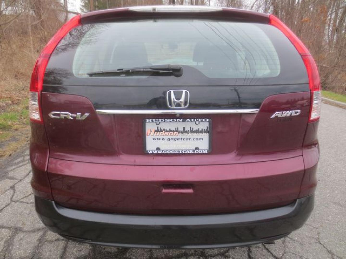 2014 Red /Gray Honda CR-V LX (5J6RM4H36EL) with an 2.4L L4 DOHC 16V engine, Automatic transmission, located at 270 US Route 6, Mahopac, NY, 10541, (845) 621-0895, 41.349022, -73.755280 - Photo#5