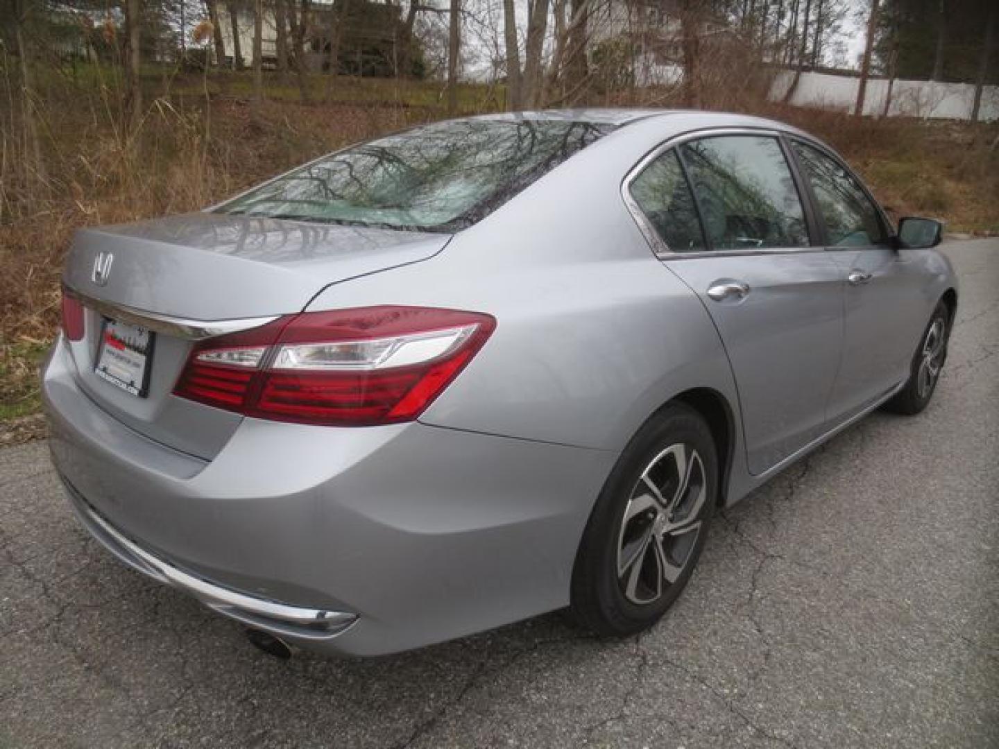 2017 Silver /Gray Honda Accord LX Sedan (1HGCR2F32HA) with an 2.4L L4 DOHC 16V engine, Automatic transmission, located at 270 US Route 6, Mahopac, NY, 10541, (845) 621-0895, 41.349022, -73.755280 - Photo#3