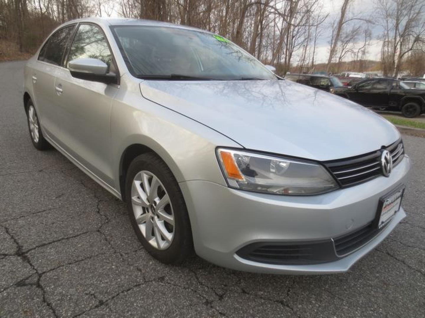 2014 Silver /Black Volkswagen Jetta SE (3VWD17AJ6EM) with an 1.8L L4 DOHC 20V engine, Automatic transmission, located at 270 US Route 6, Mahopac, NY, 10541, (845) 621-0895, 41.349022, -73.755280 - Photo#1