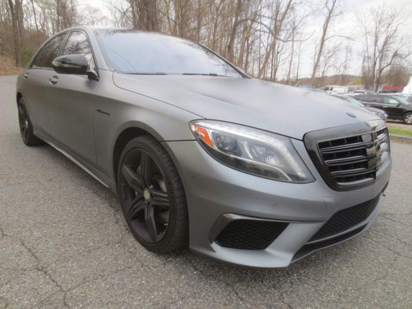 2014 Gray /Black Mercedes-Benz S-Class S63 AMG (WDDUG7JB6EA) with an 5.5L V8 DOHC 32V engine, 7-Speed Automatic transmission, located at 270 US Route 6, Mahopac, NY, 10541, (845) 621-0895, 41.349022, -73.755280 - Photo#1