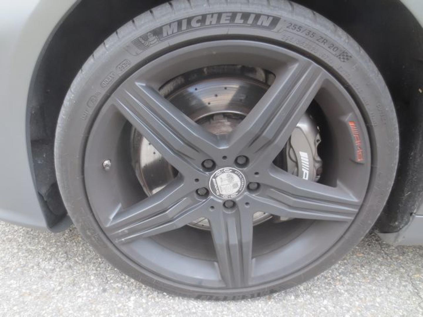 2014 Gray /Black Mercedes-Benz S-Class S63 AMG (WDDUG7JB6EA) with an 5.5L V8 DOHC 32V engine, 7-Speed Automatic transmission, located at 270 US Route 6, Mahopac, NY, 10541, (845) 621-0895, 41.349022, -73.755280 - Photo#24