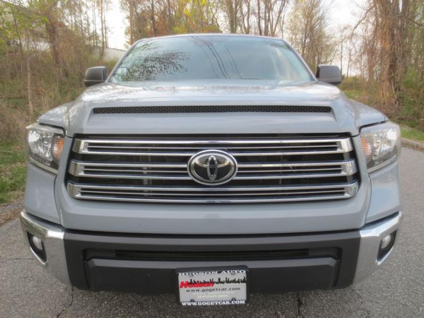 2021 Gray /Black Toyota Tundra SR5 5.7L V8 CrewMax 4WD (5TFDY5F1XMX) with an 5.7L V8 DOHC 32V engine, 6A transmission, located at 270 US Route 6, Mahopac, NY, 10541, (845) 621-0895, 41.349022, -73.755280 - Photo#2