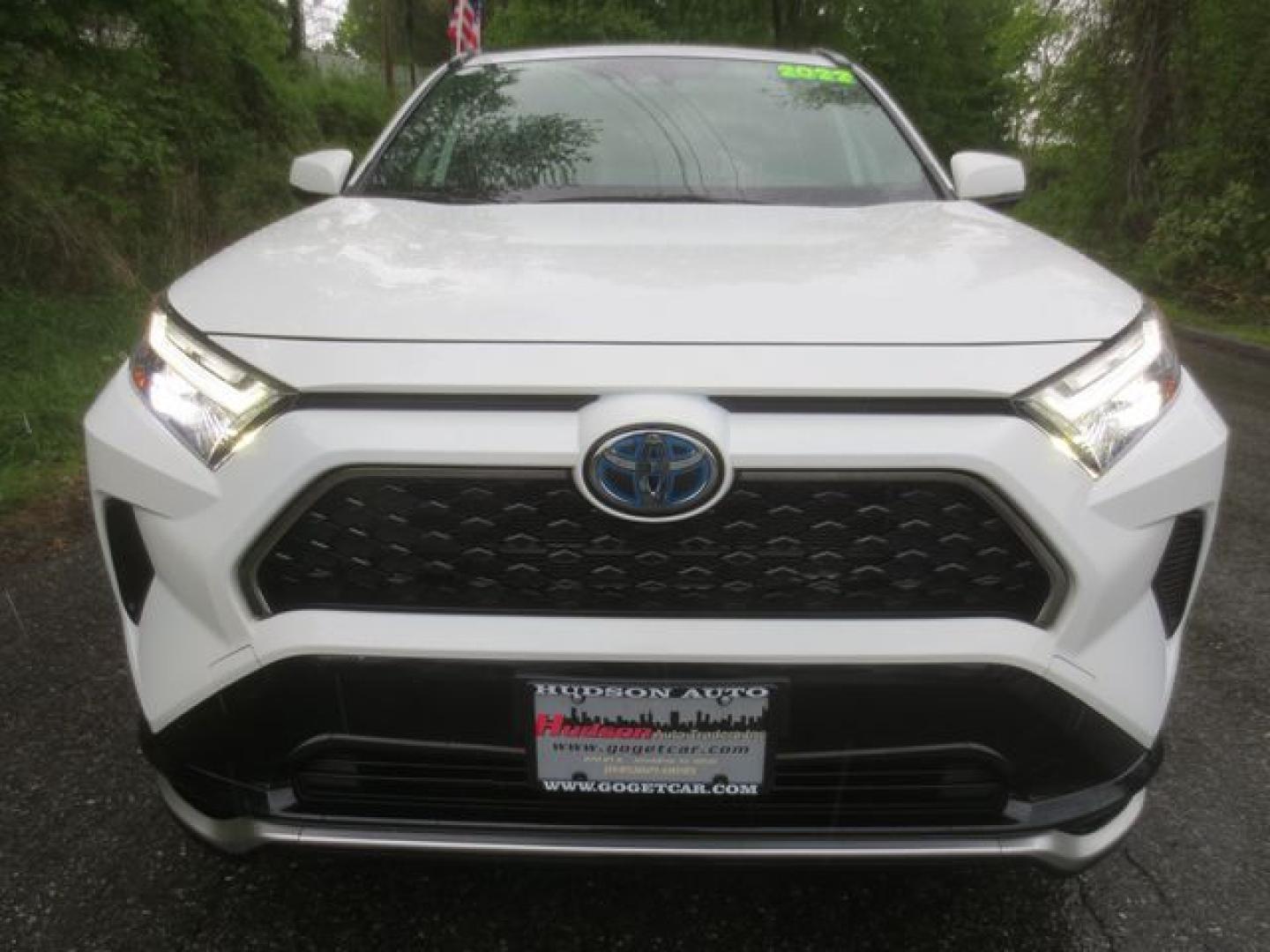 2022 White /Black Toyota RAV4 Prime SE Prime (JTMAB3FV9ND) with an 2.5L L4 DOHC 16V engine, Automatic transmission, located at 270 US Route 6, Mahopac, NY, 10541, (845) 621-0895, 41.349022, -73.755280 - Photo#2