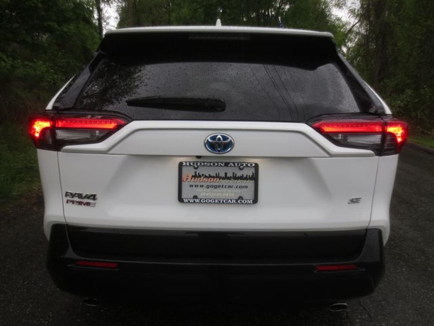 2022 White /Black Toyota RAV4 Prime SE Prime (JTMAB3FV9ND) with an 2.5L L4 DOHC 16V engine, Automatic transmission, located at 270 US Route 6, Mahopac, NY, 10541, (845) 621-0895, 41.349022, -73.755280 - Photo#5