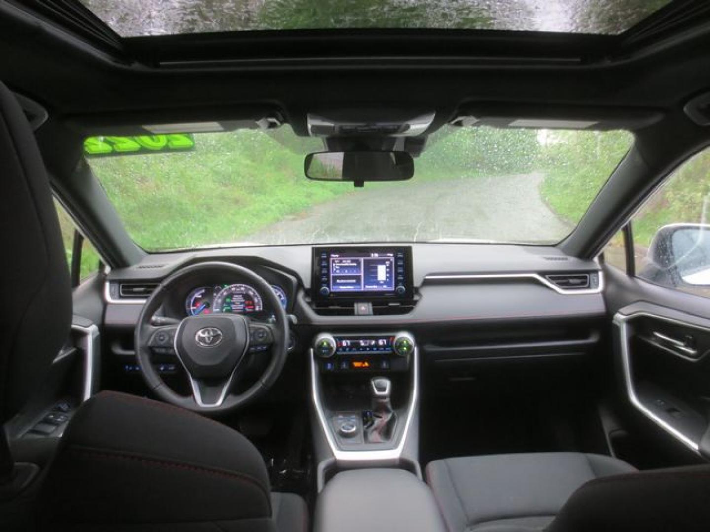 2022 White /Black Toyota RAV4 Prime SE Prime (JTMAB3FV9ND) with an 2.5L L4 DOHC 16V engine, Automatic transmission, located at 270 US Route 6, Mahopac, NY, 10541, (845) 621-0895, 41.349022, -73.755280 - Photo#7