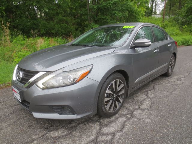 photo of 2017 Nissan Altima 2.5 SL