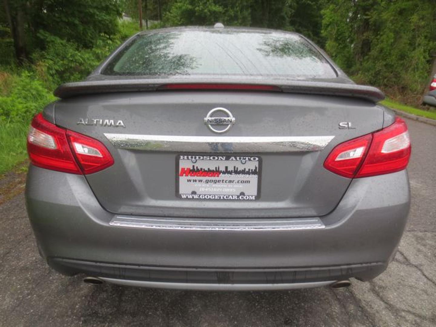 2017 Gray /Black Nissan Altima 2.5 SL (1N4AL3AP7HC) with an 2.5L L4 DOHC 16V engine, Automatic transmission, located at 270 US Route 6, Mahopac, NY, 10541, (845) 621-0895, 41.349022, -73.755280 - Photo#5