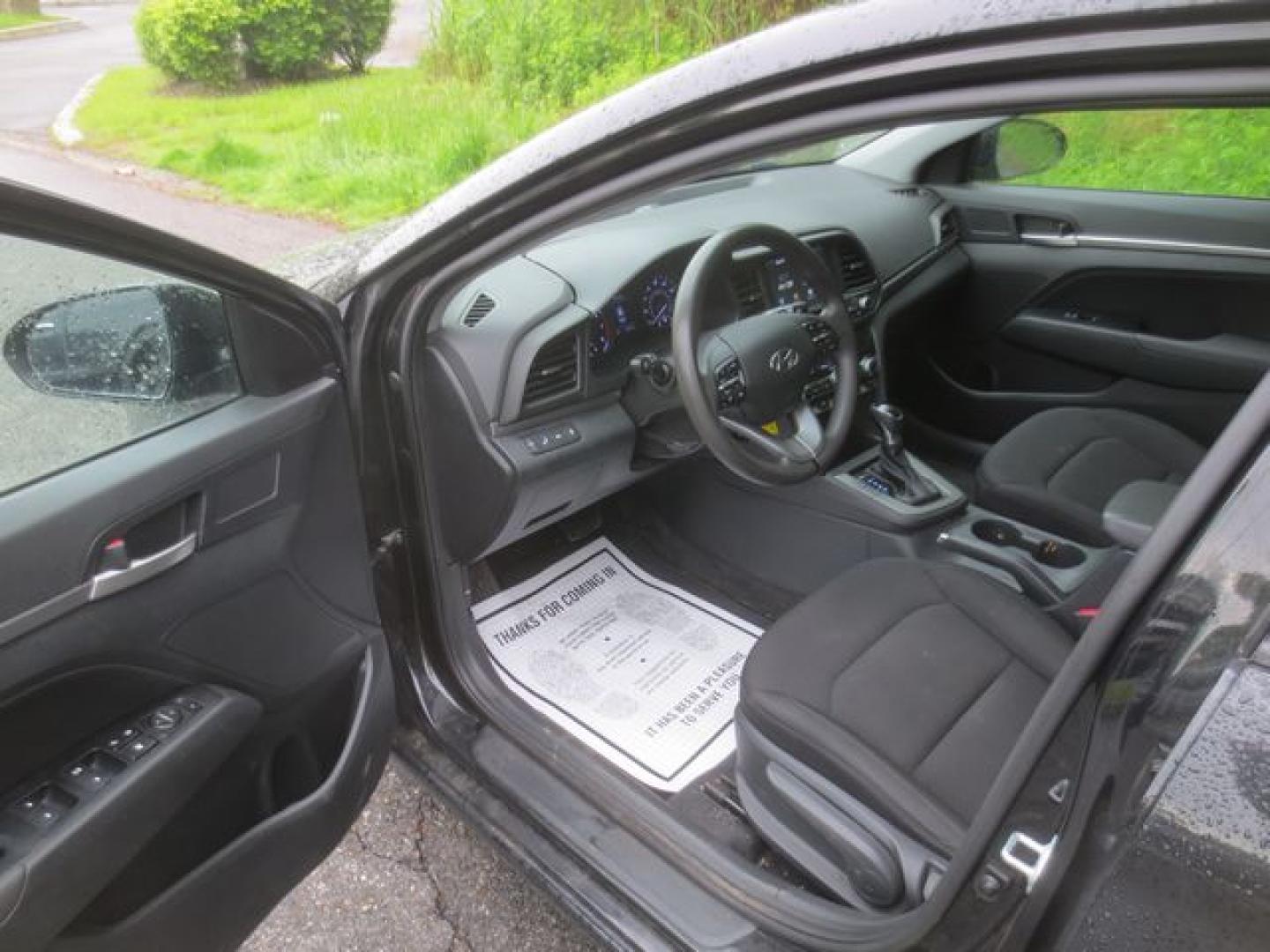 2020 Black /Black Hyundai Elantra SEL (5NPD84LF7LH) with an 2.0 L L4 DOHC 16V engine, Automatic transmission, located at 270 US Route 6, Mahopac, NY, 10541, (845) 621-0895, 41.349022, -73.755280 - Photo#2