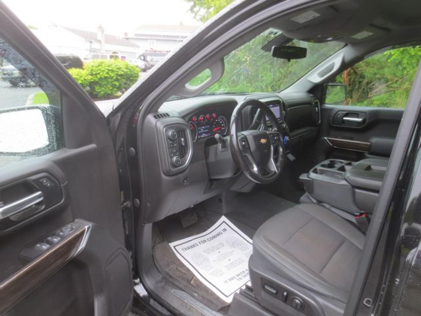2019 Black /Black Chevrolet Silverado 1500 LT Crew Cab 4WD (3GCPYDEK9KG) with an 2.7L L4 DOHC 16V TURBO engine, Automatic transmission, located at 270 US Route 6, Mahopac, NY, 10541, (845) 621-0895, 41.349022, -73.755280 - Photo#2