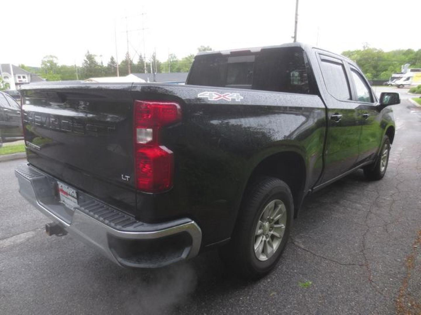 2019 Black /Black Chevrolet Silverado 1500 LT Crew Cab 4WD (3GCPYDEK9KG) with an 2.7L L4 DOHC 16V TURBO engine, Automatic transmission, located at 270 US Route 6, Mahopac, NY, 10541, (845) 621-0895, 41.349022, -73.755280 - Photo#1
