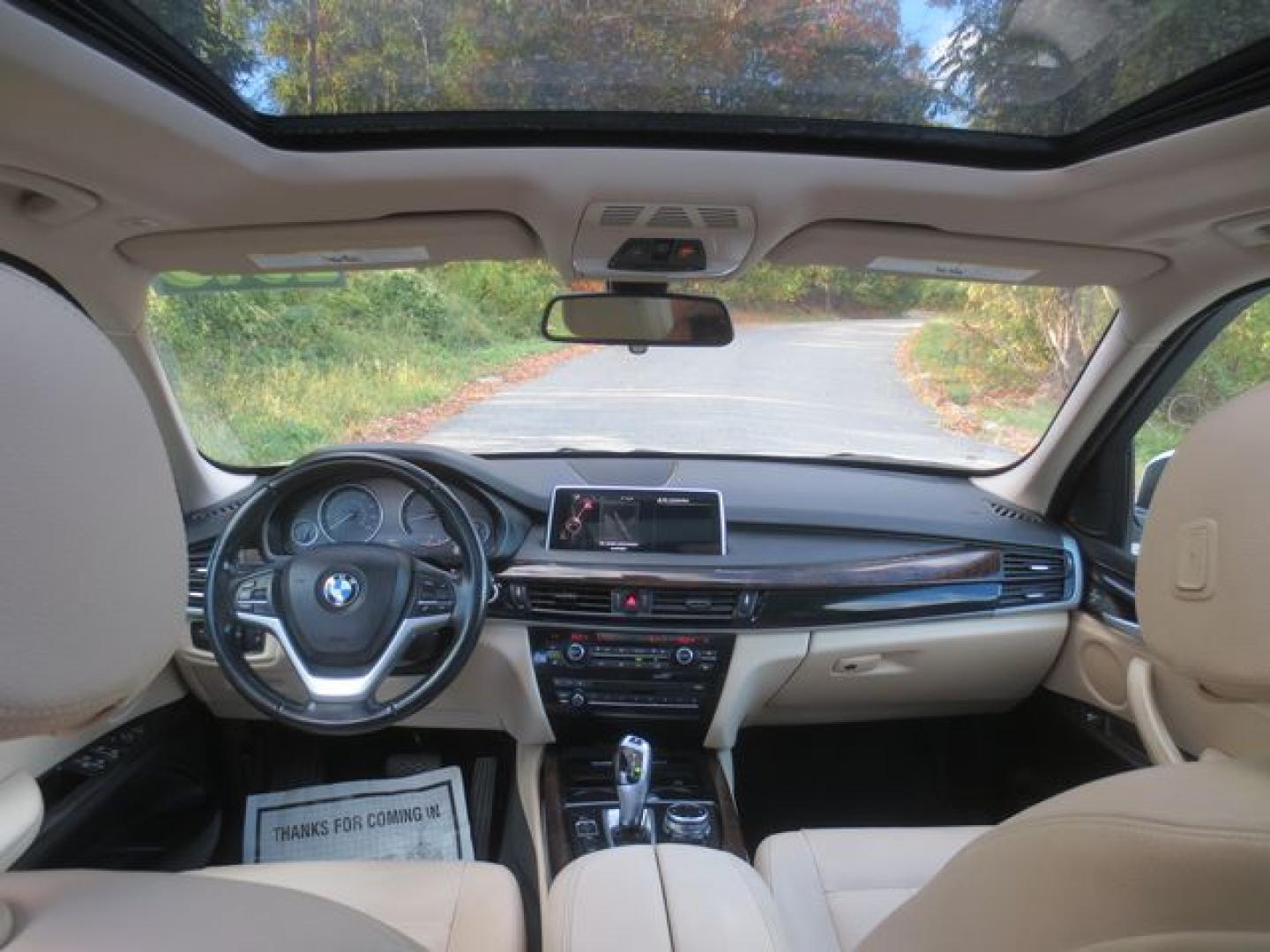 2016 White /Tan BMW X5 xDrive35i (5UXKR0C50G0) with an 3.0L L6 DOHC 24V engine, Automatic transmission, located at 270 US Route 6, Mahopac, NY, 10541, (845) 621-0895, 41.349022, -73.755280 - Photo#7