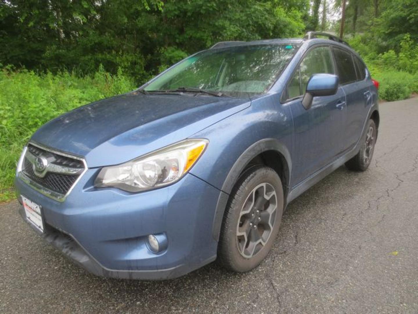 2013 Blue /Tan Subaru XV Crosstrek 2.0 Limited (JF2GPACC0D2) with an 2.0L L4 DOHC 16V engine, Automatic transmission, located at 270 US Route 6, Mahopac, NY, 10541, (845) 621-0895, 41.349022, -73.755280 - Photo#0