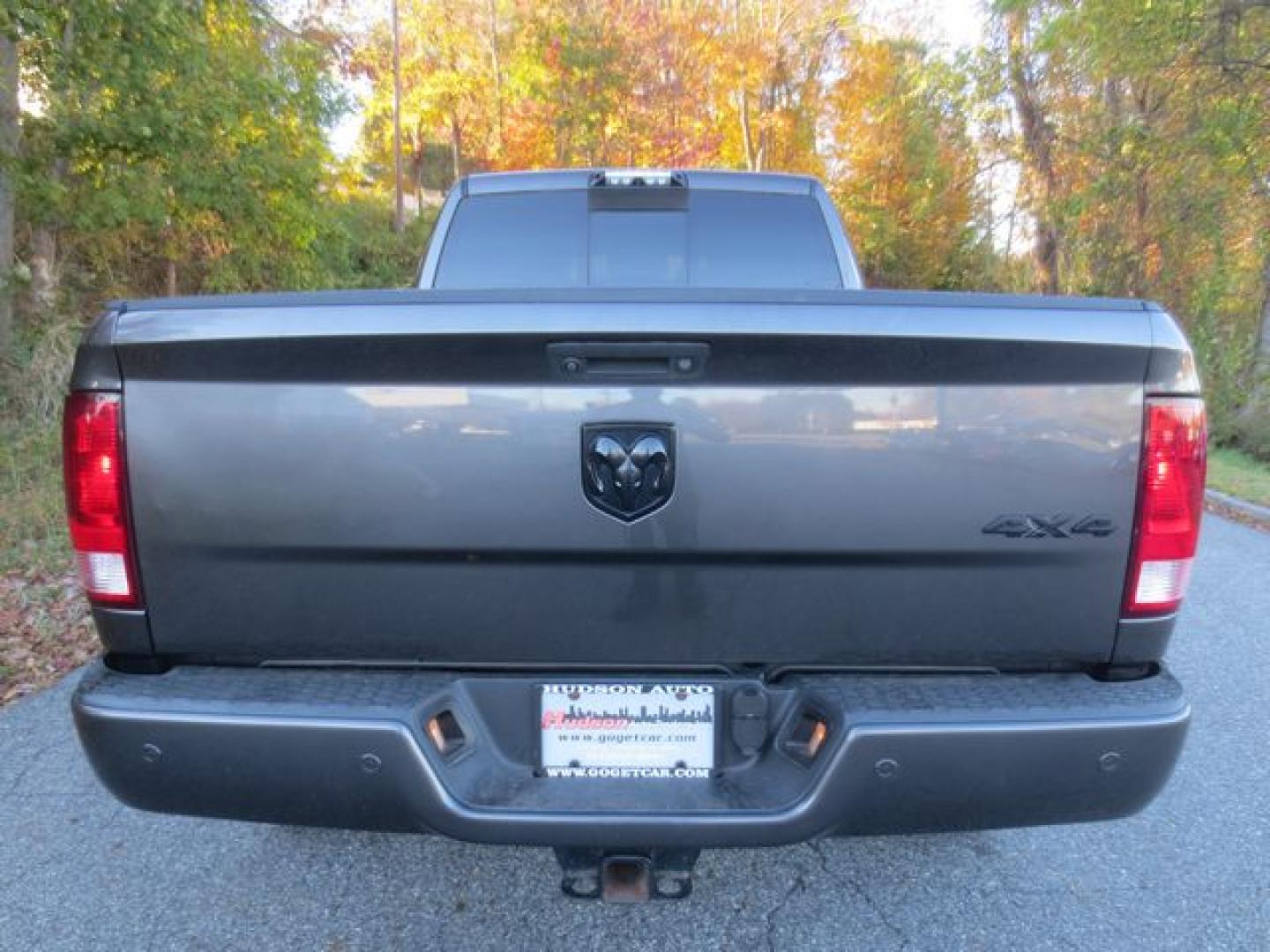 2017 Gray /Gray RAM 2500 SLT Mega Cab 4WD (3C6UR5ML4HG) with an 6.7L L6 OHV 24V TURBO DIESEL engine, 6A transmission, located at 270 US Route 6, Mahopac, NY, 10541, (845) 621-0895, 41.349022, -73.755280 - Photo#5