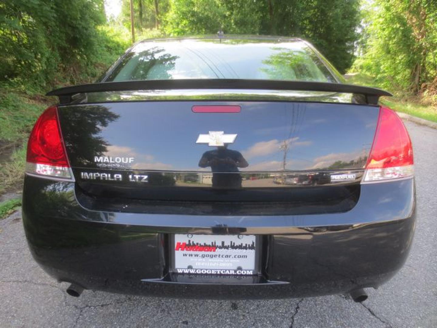 2013 Black /Gray Chevrolet Impala LTZ (2G1WC5E37D1) with an 3.6L V6 DOHC 16V FFV engine, 6-Speed Automatic transmission, located at 270 US Route 6, Mahopac, NY, 10541, (845) 621-0895, 41.349022, -73.755280 - Photo#5