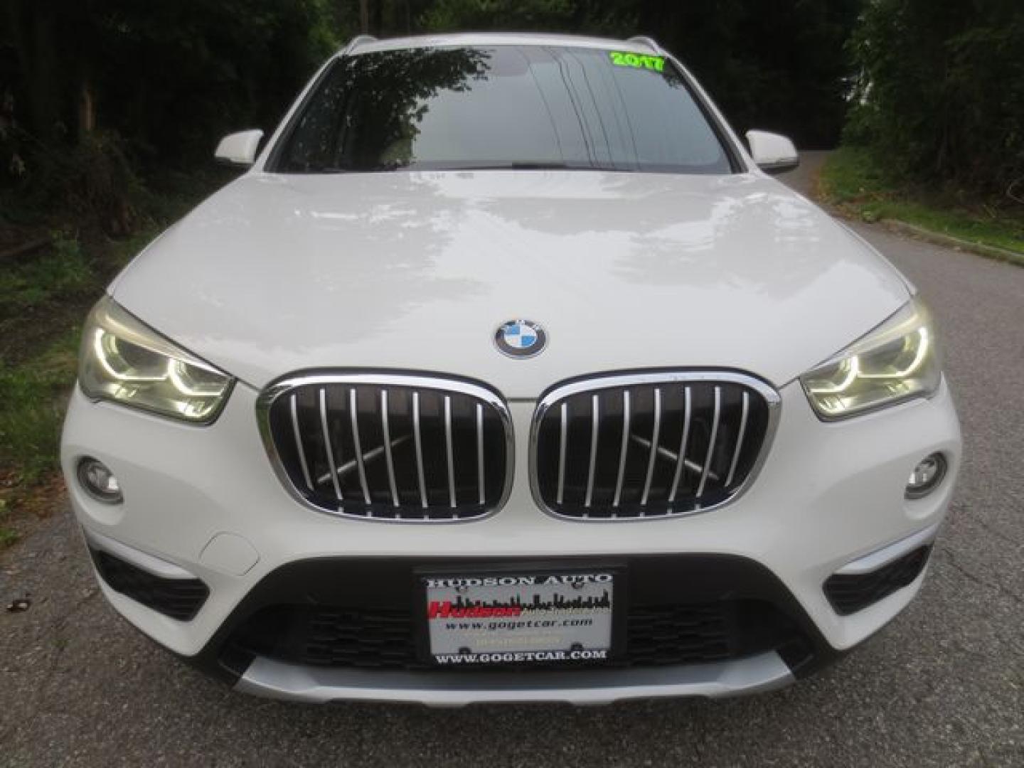 2017 White /Tan BMW X1 xDrive28i (WBXHT3Z34H4) with an 2.0L L4 DOHC 16V engine, Automatic transmission, located at 270 US Route 6, Mahopac, NY, 10541, (845) 621-0895, 41.349022, -73.755280 - Photo#2