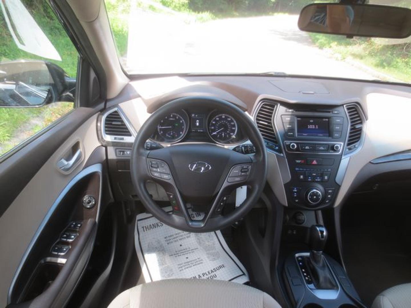 2017 Gray /Gray Hyundai Santa Fe Sport 2.4 AWD (5NMZTDLB0HH) with an 2.4L L4 DOHC 16V engine, 6A transmission, located at 270 US Route 6, Mahopac, NY, 10541, (845) 621-0895, 41.349022, -73.755280 - Photo#8