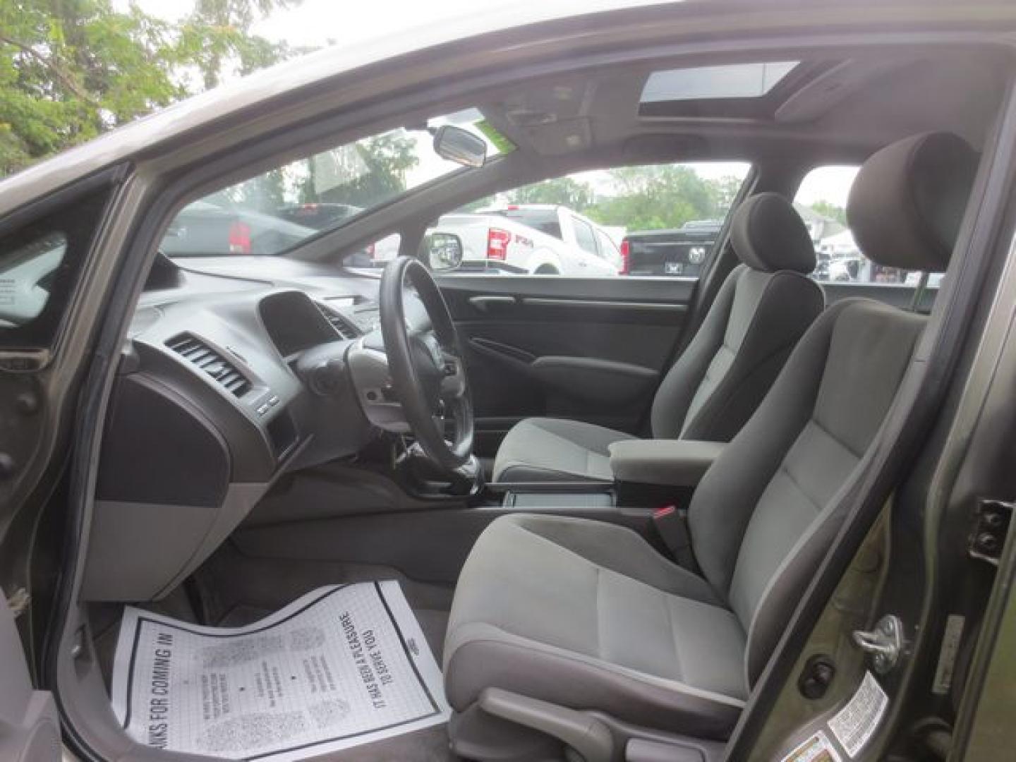2008 Tan /Gray Honda Civic EX Sedan AT (1HGFA16898L) with an 1.8L L4 SOHC 16V engine, 5-Speed Automatic Overdrive transmission, located at 270 US Route 6, Mahopac, NY, 10541, (845) 621-0895, 41.349022, -73.755280 - Photo#7