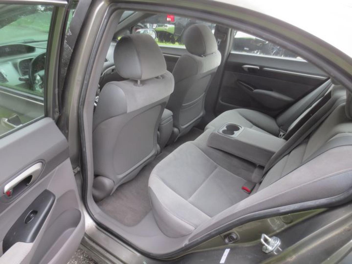 2008 Tan /Gray Honda Civic EX Sedan AT (1HGFA16898L) with an 1.8L L4 SOHC 16V engine, 5-Speed Automatic Overdrive transmission, located at 270 US Route 6, Mahopac, NY, 10541, (845) 621-0895, 41.349022, -73.755280 - Photo#10