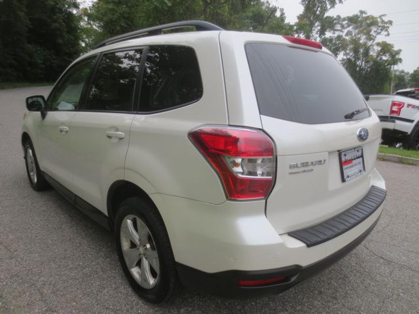 2014 White /Gray Subaru Forester 2.5i Premium (JF2SJACC4EG) with an 2.5L H4 SOHC 16V engine, 6-Speed Manual transmission, located at 270 US Route 6, Mahopac, NY, 10541, (845) 621-0895, 41.349022, -73.755280 - Photo#4