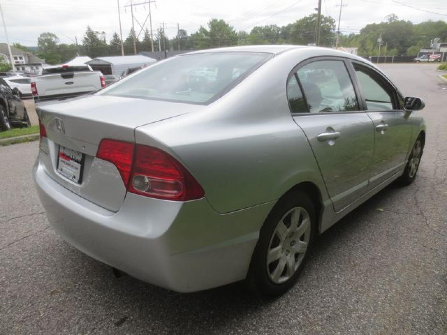 2008 Silver /Gray Honda Civic LX (2HGFA16558H) with an 1.8L L4 SOHC 16V engine, 5-Speed Automatic Overdrive transmission, located at 270 US Route 6, Mahopac, NY, 10541, (845) 621-0895, 41.349022, -73.755280 - Photo#1