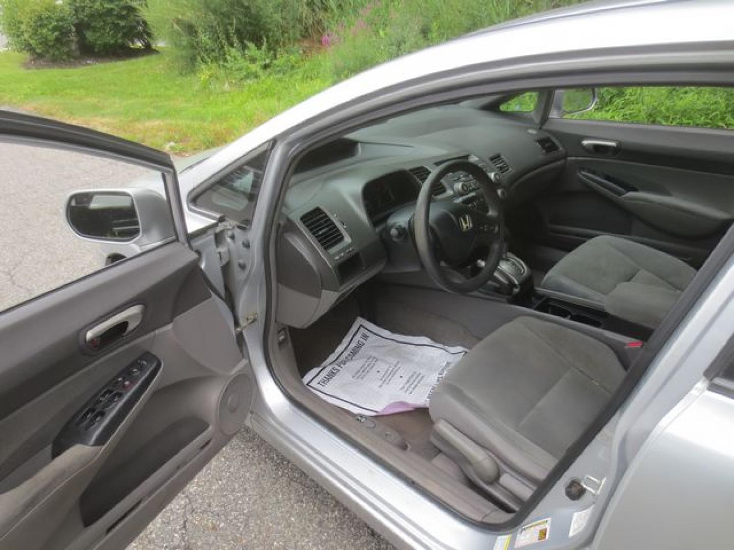 2008 Silver /Gray Honda Civic LX (2HGFA16558H) with an 1.8L L4 SOHC 16V engine, 5-Speed Automatic Overdrive transmission, located at 270 US Route 6, Mahopac, NY, 10541, (845) 621-0895, 41.349022, -73.755280 - Photo#2