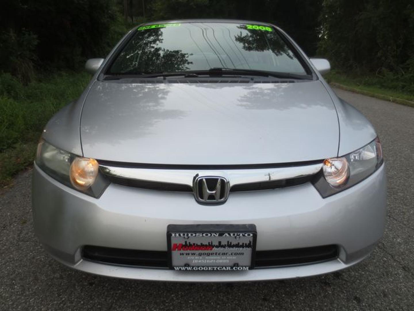2008 Silver /Gray Honda Civic LX (2HGFA16558H) with an 1.8L L4 SOHC 16V engine, 5-Speed Automatic Overdrive transmission, located at 270 US Route 6, Mahopac, NY, 10541, (845) 621-0895, 41.349022, -73.755280 - Photo#2