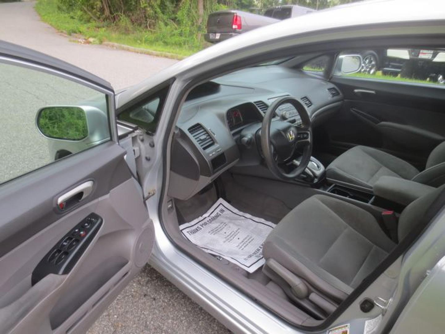 2008 Silver /Gray Honda Civic LX (2HGFA16558H) with an 1.8L L4 SOHC 16V engine, 5-Speed Automatic Overdrive transmission, located at 270 US Route 6, Mahopac, NY, 10541, (845) 621-0895, 41.349022, -73.755280 - Photo#6