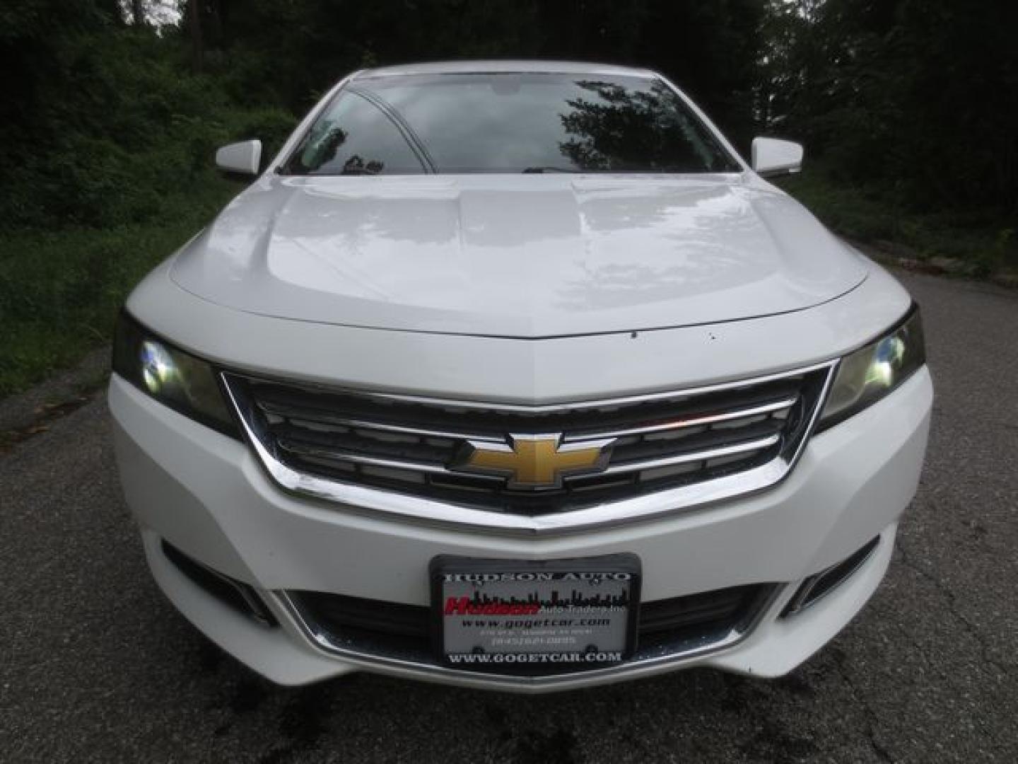 2016 White /Black Chevrolet Impala LT (2G1105SA6G9) with an 2.5L L4 DOHC 16V engine, Automatic 6-Speed transmission, located at 270 US Route 6, Mahopac, NY, 10541, (845) 621-0895, 41.349022, -73.755280 - Photo#2