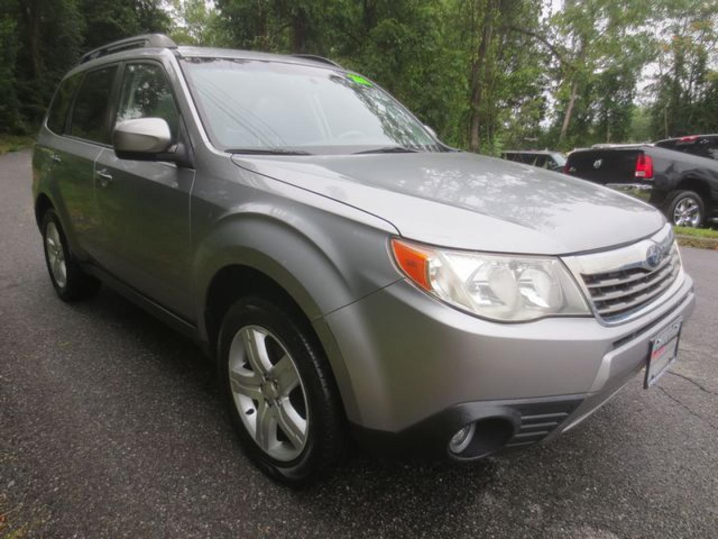 2009 Gray /Gray Subaru Forester 2.5X Limited (JF2SH64629H) with an 2.5L H4 SOHC 16V engine, 4-Speed Automatic transmission, located at 270 US Route 6, Mahopac, NY, 10541, (845) 621-0895, 41.349022, -73.755280 - Photo#1