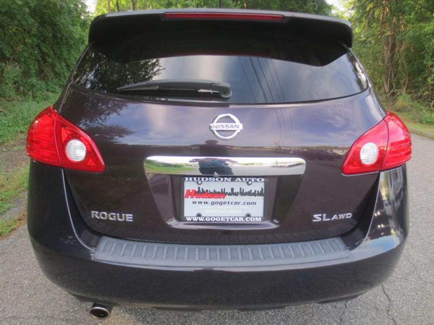 2011 Purple /Black Nissan Rogue S (JN8AS5MV3BW) with an 2.5L L4 DOHC 16V engine, Automatic transmission, located at 270 US Route 6, Mahopac, NY, 10541, (845) 621-0895, 41.349022, -73.755280 - Photo#5