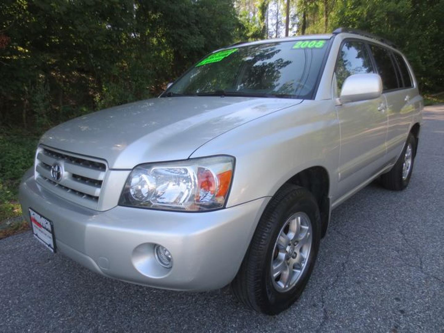 2005 Silver /Gray Toyota Highlander Limited (JTEEP21A050) with an 3.3L V6 DOHC 24V engine, 5-Speed Automatic Overdrive transmission, located at 270 US Route 6, Mahopac, NY, 10541, (845) 621-0895, 41.349022, -73.755280 - Photo#0