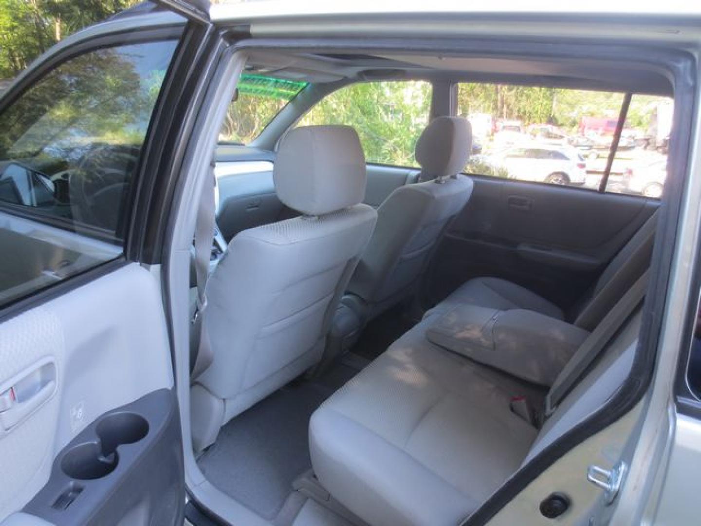 2005 Silver /Gray Toyota Highlander Limited (JTEEP21A050) with an 3.3L V6 DOHC 24V engine, 5-Speed Automatic Overdrive transmission, located at 270 US Route 6, Mahopac, NY, 10541, (845) 621-0895, 41.349022, -73.755280 - Photo#9