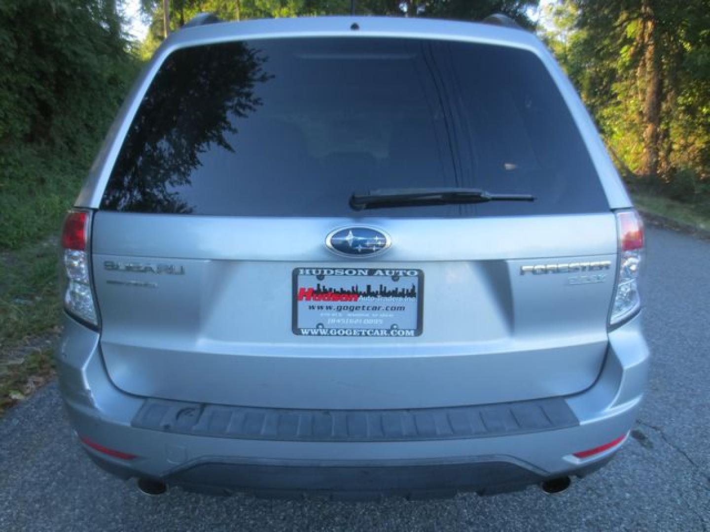 2012 Silver /Gray Subaru Forester X Premium (JF2SHADC9CH) with an 2.5L H4 SOHC 16V engine, 4-Speed Automatic transmission, located at 270 US Route 6, Mahopac, NY, 10541, (845) 621-0895, 41.349022, -73.755280 - Photo#5