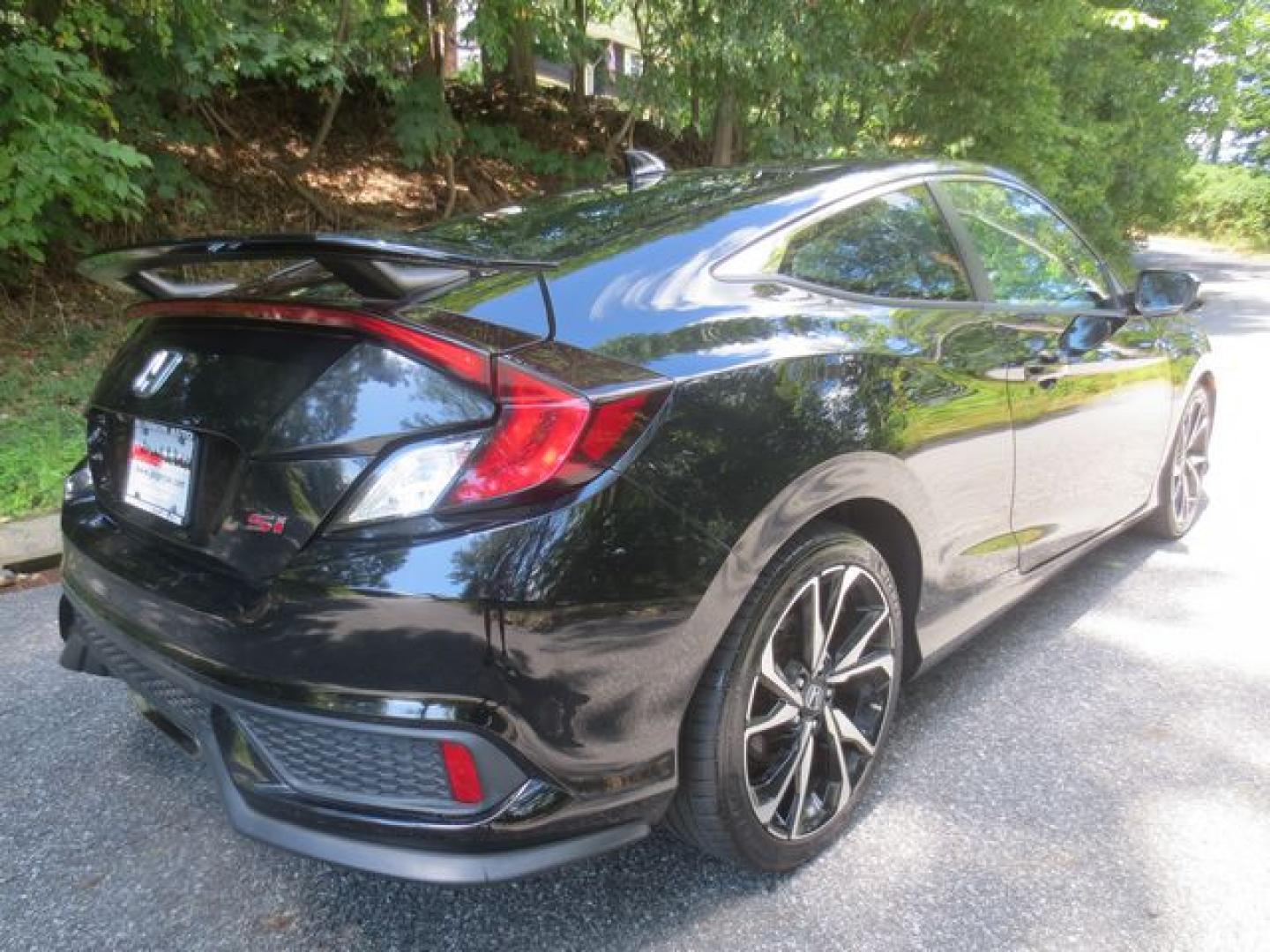 2018 Black /Black Honda Civic ZSI (2HGFC3A51JH) with an 1.5L L4 SOHC 16V engine, 6 Manual transmission, located at 270 US Route 6, Mahopac, NY, 10541, (845) 621-0895, 41.349022, -73.755280 - Photo#3