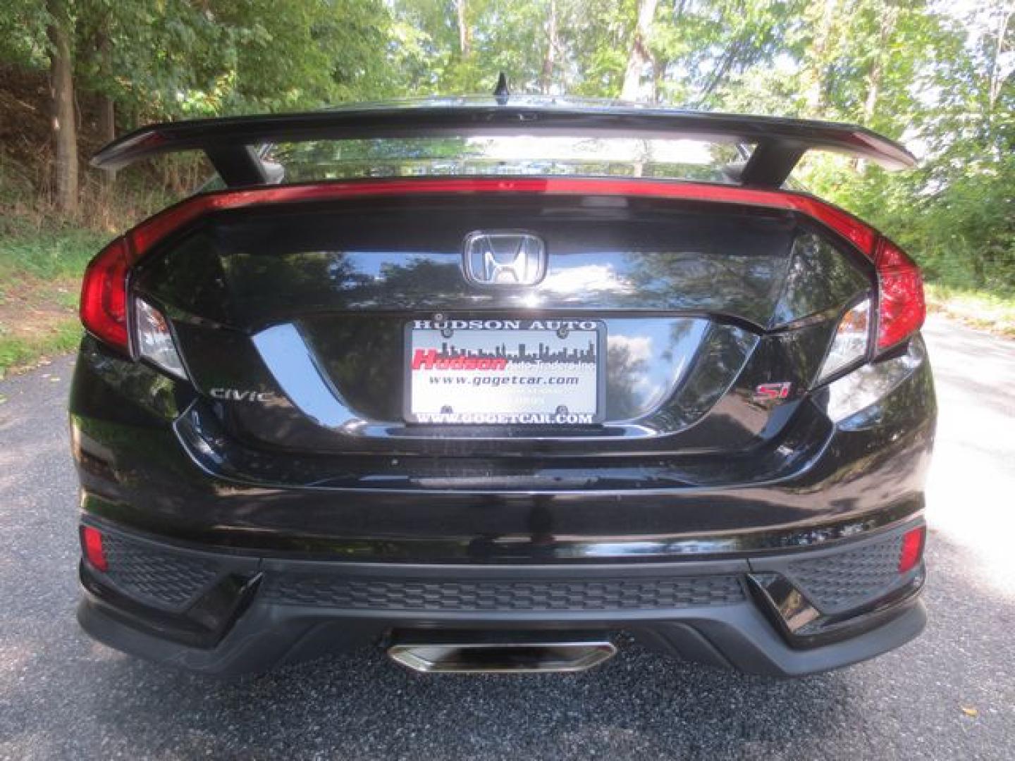 2018 Black /Black Honda Civic ZSI (2HGFC3A51JH) with an 1.5L L4 SOHC 16V engine, 6 Manual transmission, located at 270 US Route 6, Mahopac, NY, 10541, (845) 621-0895, 41.349022, -73.755280 - Photo#5