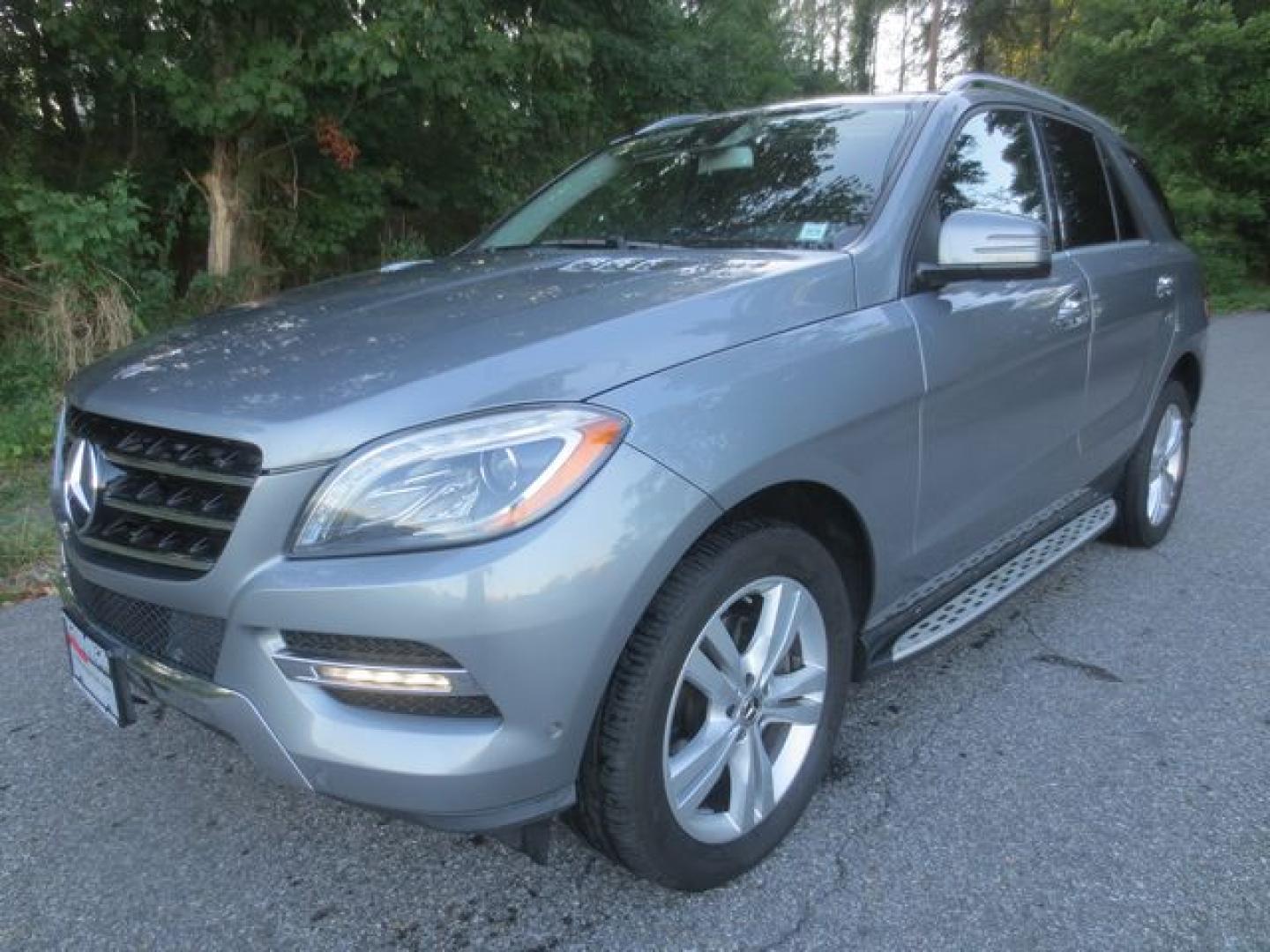 2014 Gray /Black Mercedes-Benz M-Class ML350 4MATIC (4JGDA5HBXEA) with an 3.5L V6 DOHC 24V engine, 7-Speed Automatic transmission, located at 270 US Route 6, Mahopac, NY, 10541, (845) 621-0895, 41.349022, -73.755280 - Photo#0