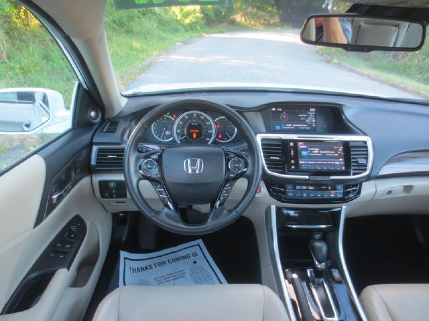 2017 White /Beige Honda Accord EX-L (1HGCR2F96HA) with an 2.4L L4 DOHC 16V engine, Automatic transmission, located at 270 US Route 6, Mahopac, NY, 10541, (845) 621-0895, 41.349022, -73.755280 - Photo#8